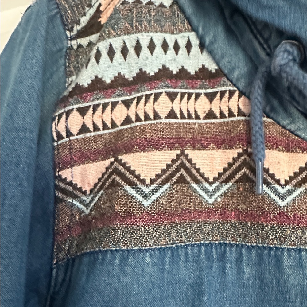 Roxy Denim Blue Jacket With Patterned Design - image 2